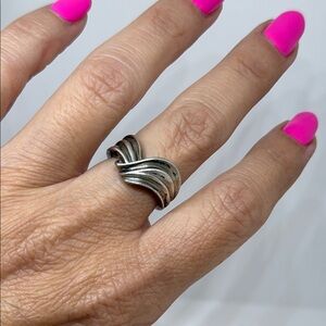 Silver Wave Ring - Size 6